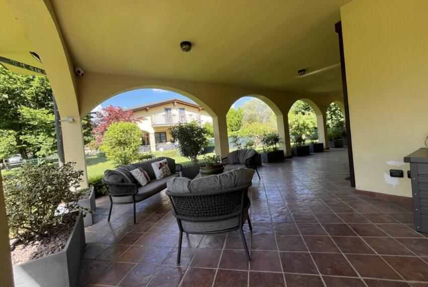 portico.3